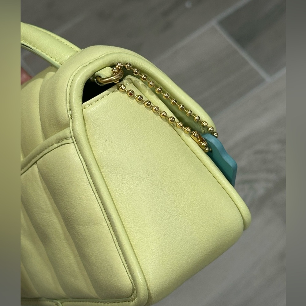 Coach Turnlock Clutch with Quilting‎ Bag - Picture 7 of 15